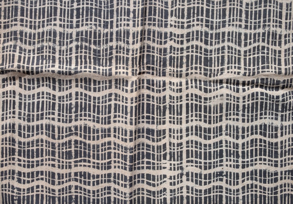 How Enid Marx Turned Daily Commutes Into Art History (And Why Block-Printed Patterns Work So Well on Your Wall)